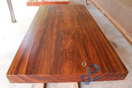 ��ľ����